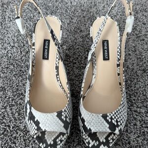 NWOB!!  Nine West Women's Snake Print Slingback Heels